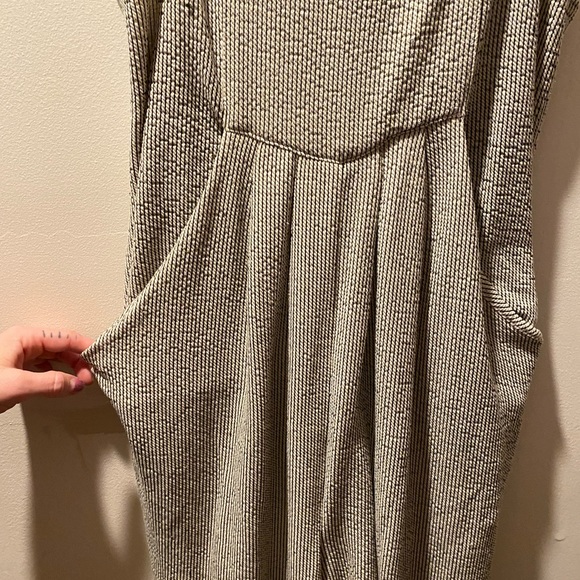 Wide leg jumpsuit/overalls - Picture 10 of 11